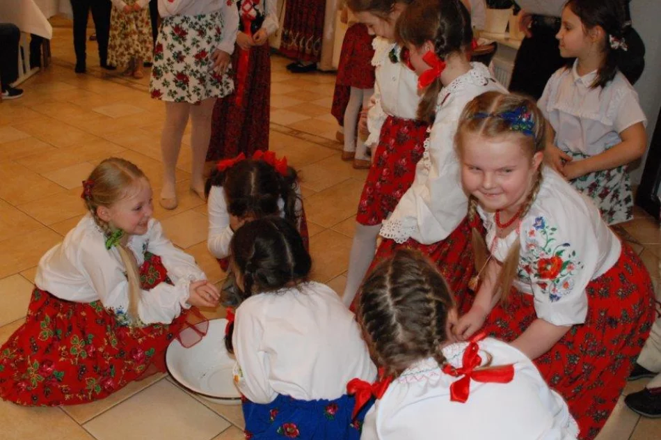 Jak zagórzańscy seniorzy Dzień Kobiet świętowali… - zdjęcie 10