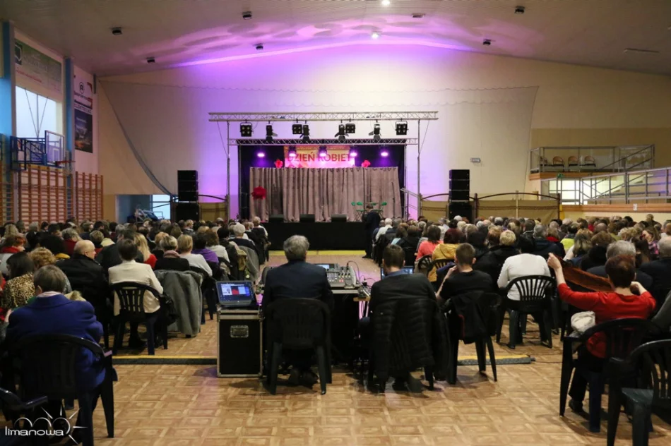 Kabaret na Dzień Kobiet - zdjęcie 3