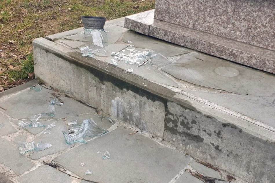 Spustoszenia także na cmentarzach - zdjęcie 14