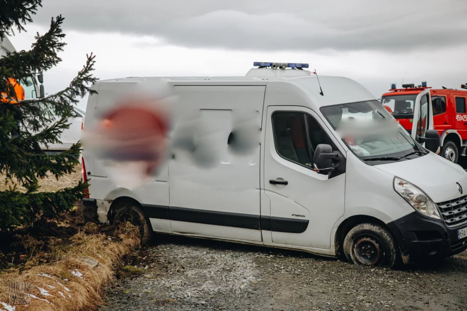 Zderzenie dwóch pojazdów na DK 28 - zdjęcie 4