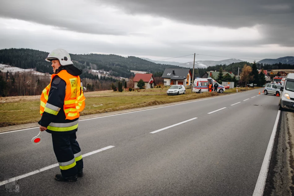 Zderzenie dwóch pojazdów na DK 28 - zdjęcie 6