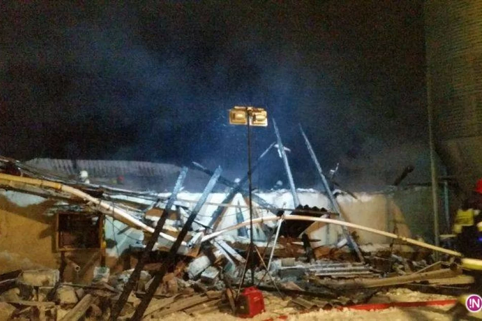 W pożarze spłonęło 20 tys. piskląt - zdjęcie 4