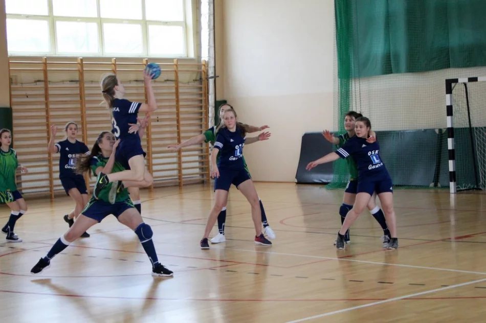 Dziewczęta z Rupniowa mistrzyniami gminy w piłce ręcznej - zdjęcie 6