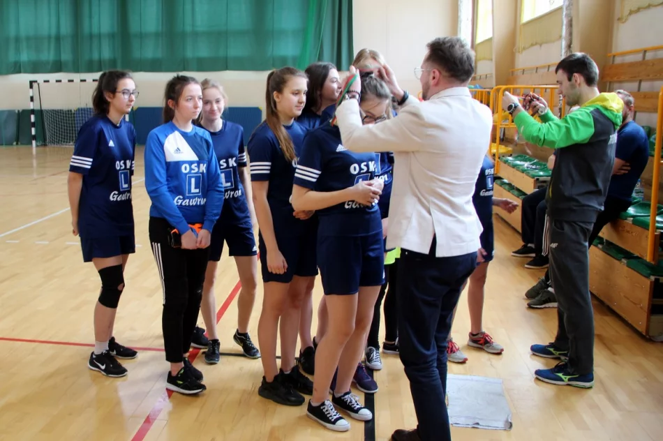 Dziewczęta z Rupniowa mistrzyniami gminy w piłce ręcznej - zdjęcie 16