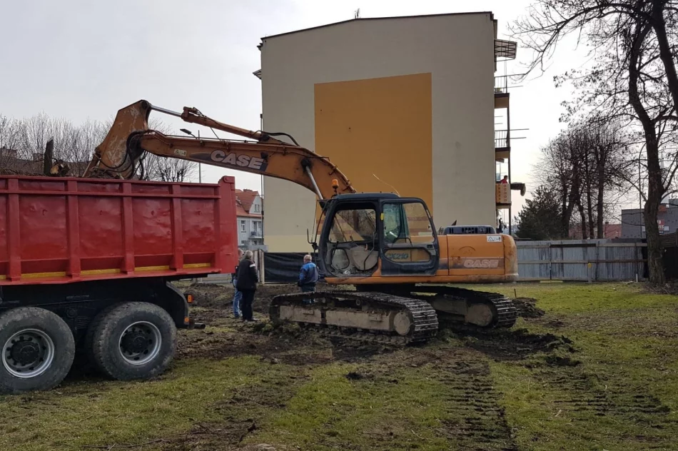 Trwa budowa nowego bloku - zdjęcie 4