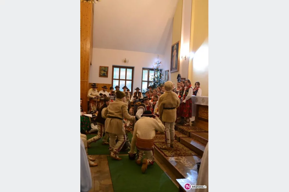 Tradycyjne kolędowanie z 'Zasadniokami' - zdjęcie 3