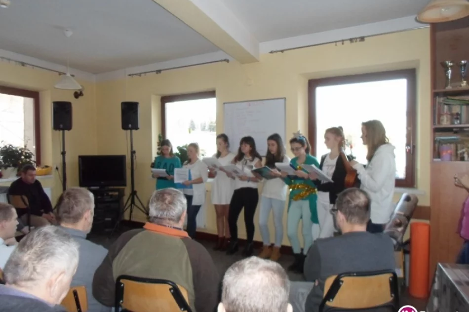 Uczniowie czytali pensjonariuszom DPS-u - zdjęcie 3