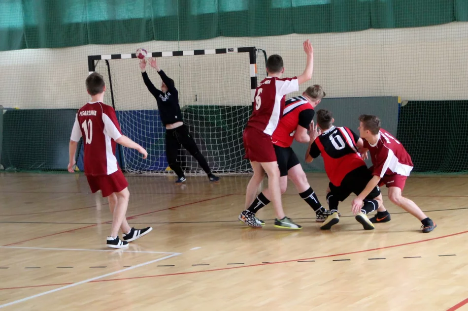Chłopcy z Rupniowa niepokonani w piłce ręcznej  - zdjęcie 8