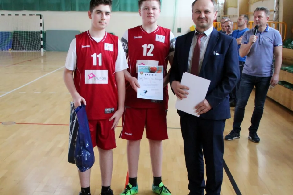 Chłopcy z Rupniowa niepokonani w piłce ręcznej  - zdjęcie 10