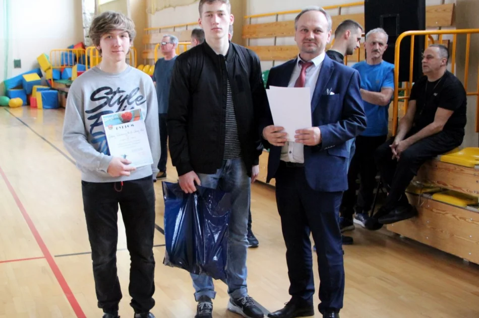 Chłopcy z Rupniowa niepokonani w piłce ręcznej  - zdjęcie 14