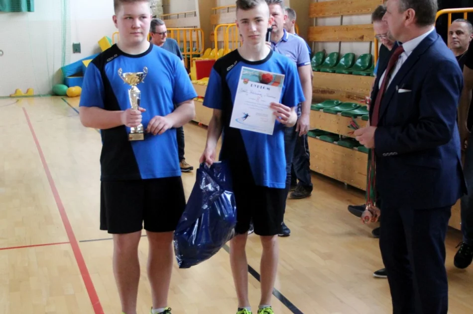 Chłopcy z Rupniowa niepokonani w piłce ręcznej  - zdjęcie 16