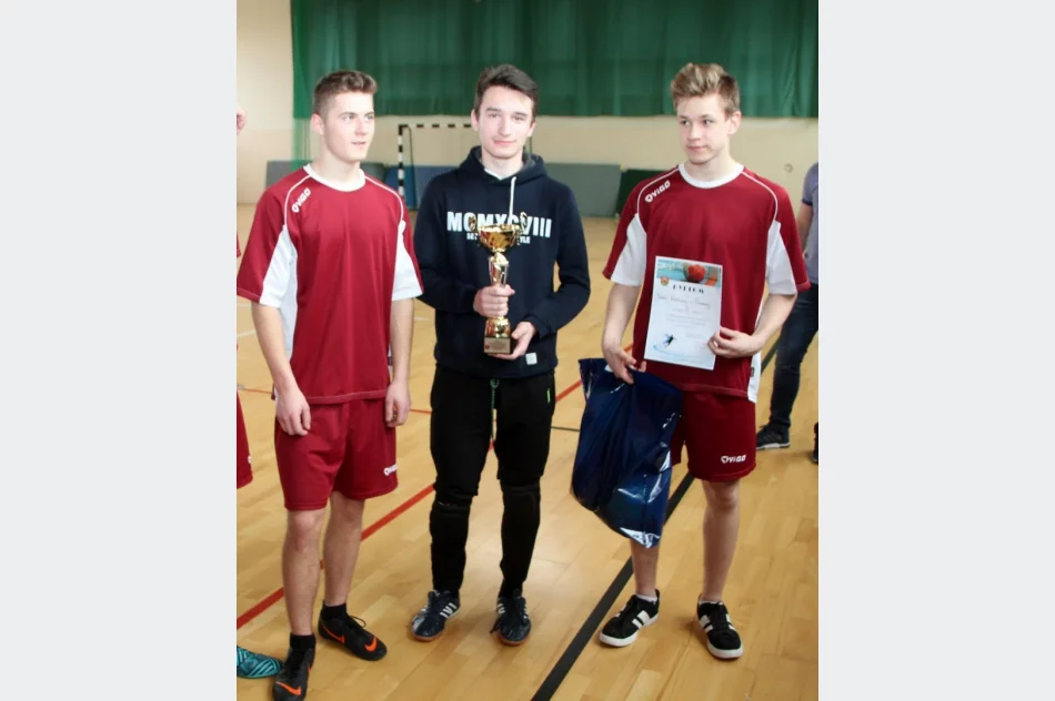 Chłopcy z Rupniowa niepokonani w piłce ręcznej  - zdjęcie 18