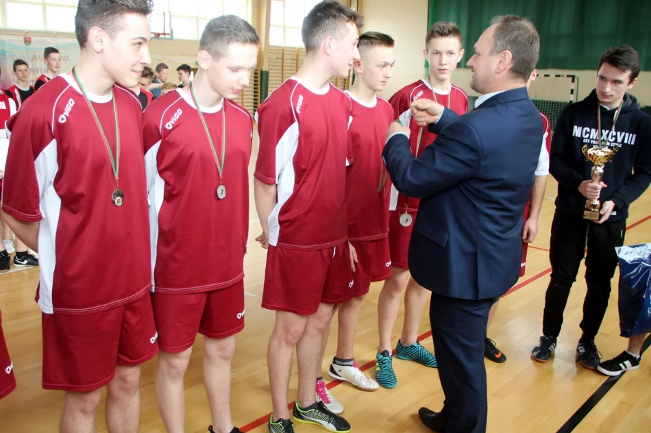 Chłopcy z Rupniowa niepokonani w piłce ręcznej  - zdjęcie 19