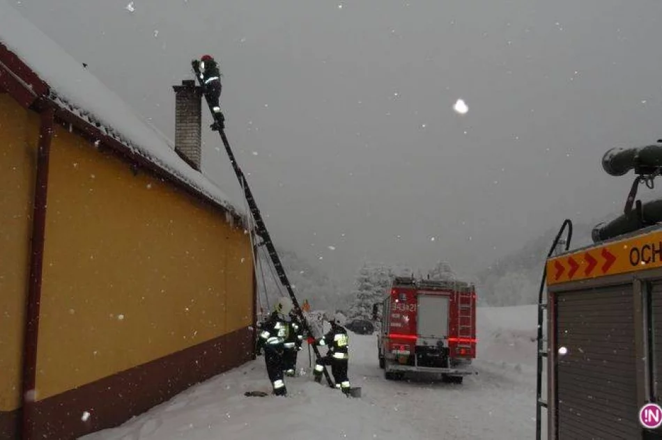 Strażacy mieli w święta pełne ręce roboty - zdjęcie 3