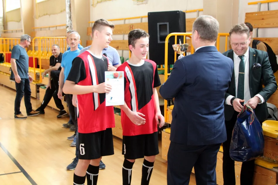 Chłopcy z Rupniowa niepokonani w piłce ręcznej  - zdjęcie 20