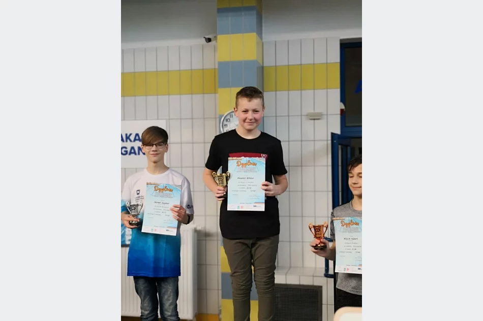 Limanowscy zawodnicy popłynęli po medale - zdjęcie 3