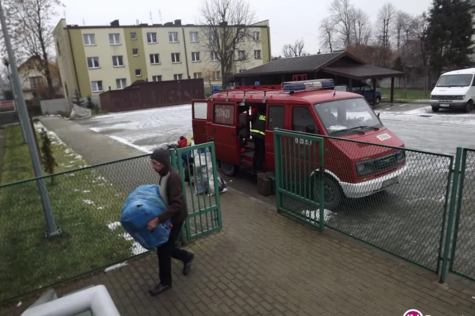 Strażacy dotarli z pomocą do bezdomnych - zdjęcie 2