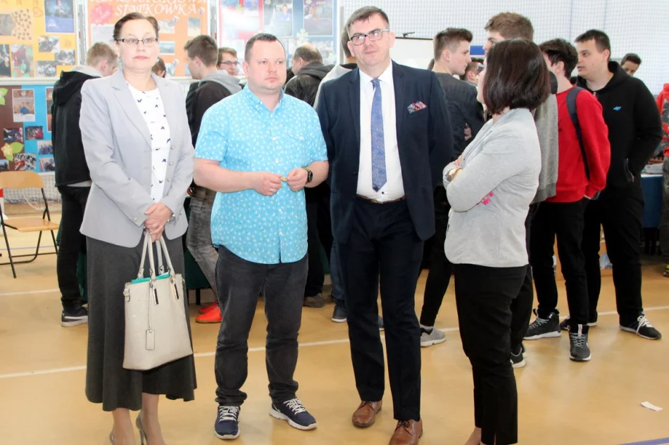 Powiatowe Targi Edukacyjne w ZSTiO - zdjęcie 18