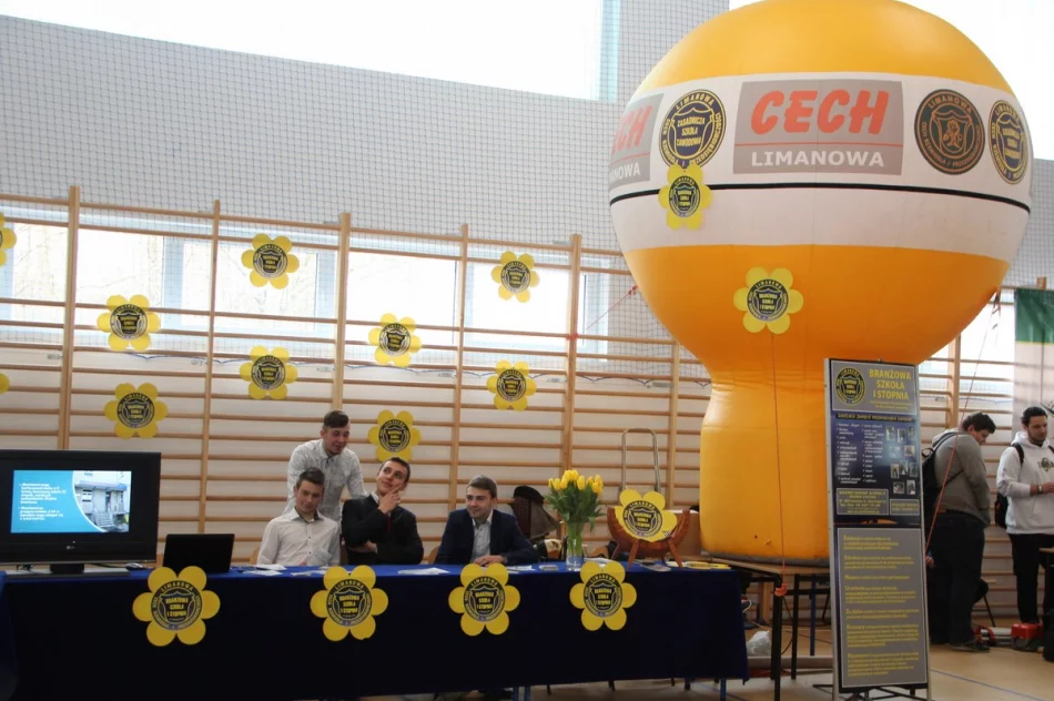 Powiatowe Targi Edukacyjne w ZSTiO - zdjęcie 20