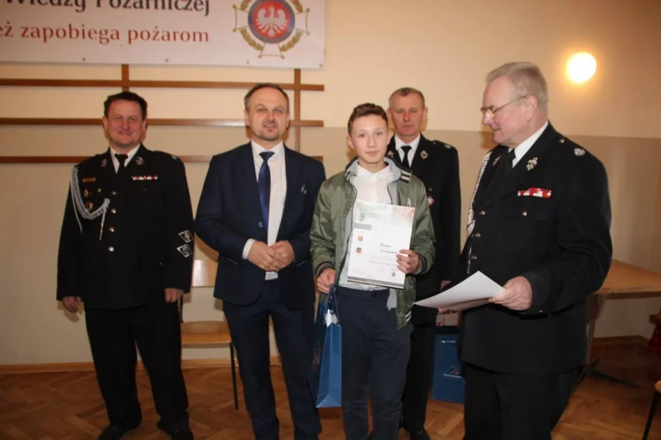 Gminny etap konkursu "Młodzież zapobiega pożarom" 2019 - zdjęcie 11