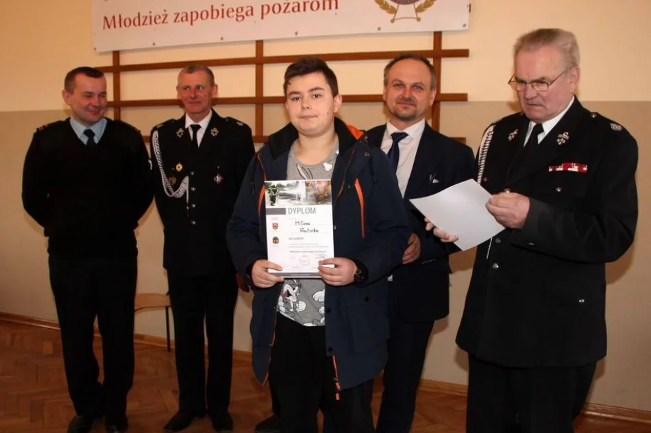 Gminny etap konkursu "Młodzież zapobiega pożarom" 2019 - zdjęcie 12