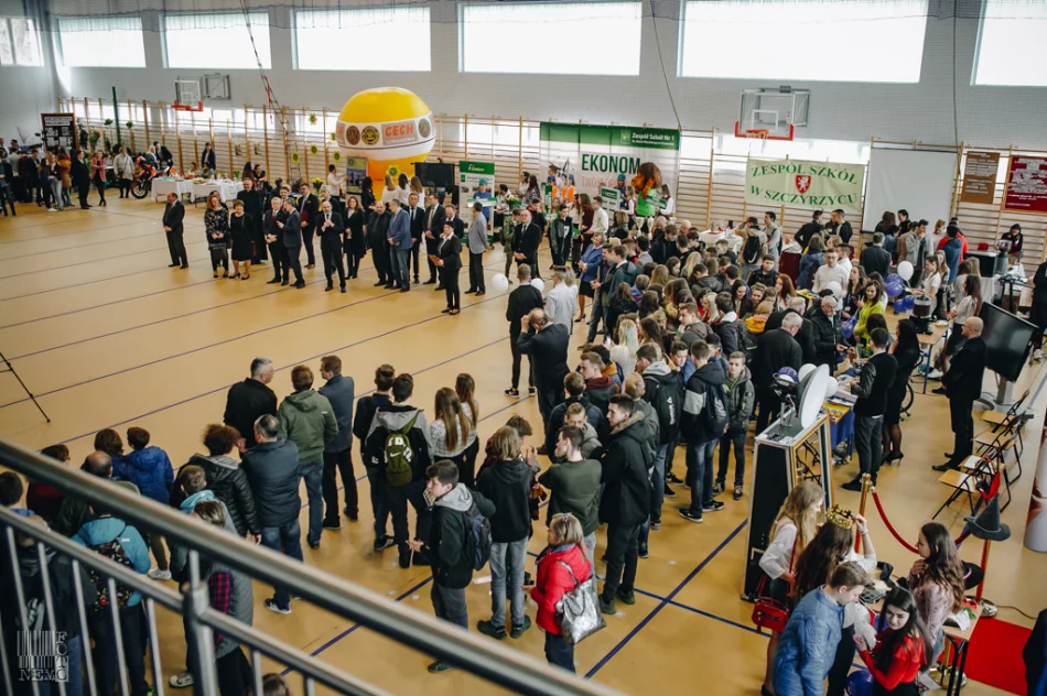 Powiatowe Targi Edukacyjne 2019 w ZSTiO - zdjęcie 3