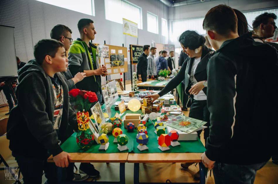 Powiatowe Targi Edukacyjne 2019 w ZSTiO - zdjęcie 5