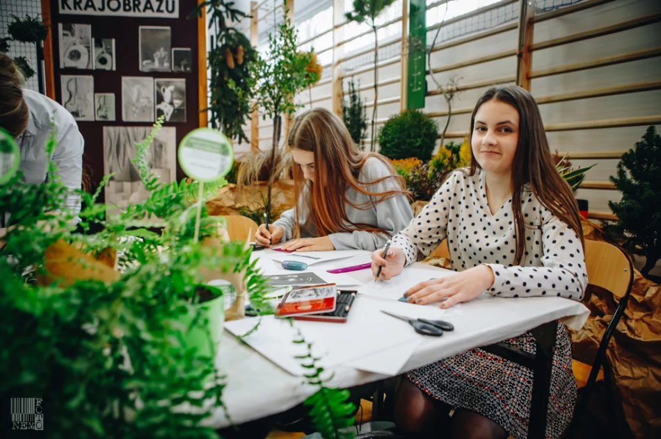 Powiatowe Targi Edukacyjne 2019 w ZSTiO - zdjęcie 15