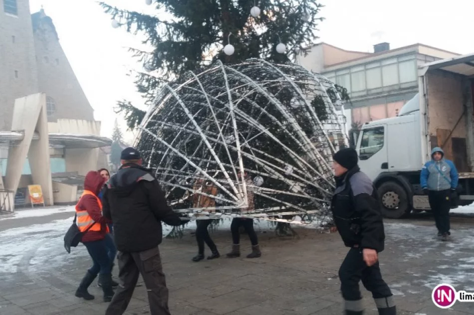 Nowa ozdoba na limanowskim rynku - zdjęcie 4