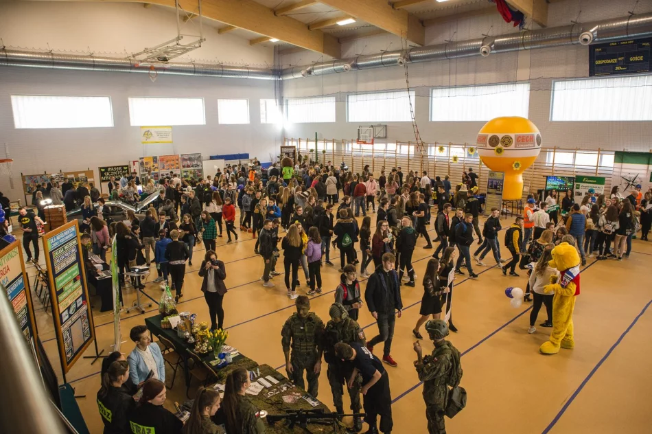 Otwarto przebudowane za blisko 2 mln zł warsztaty  - zdjęcie 3