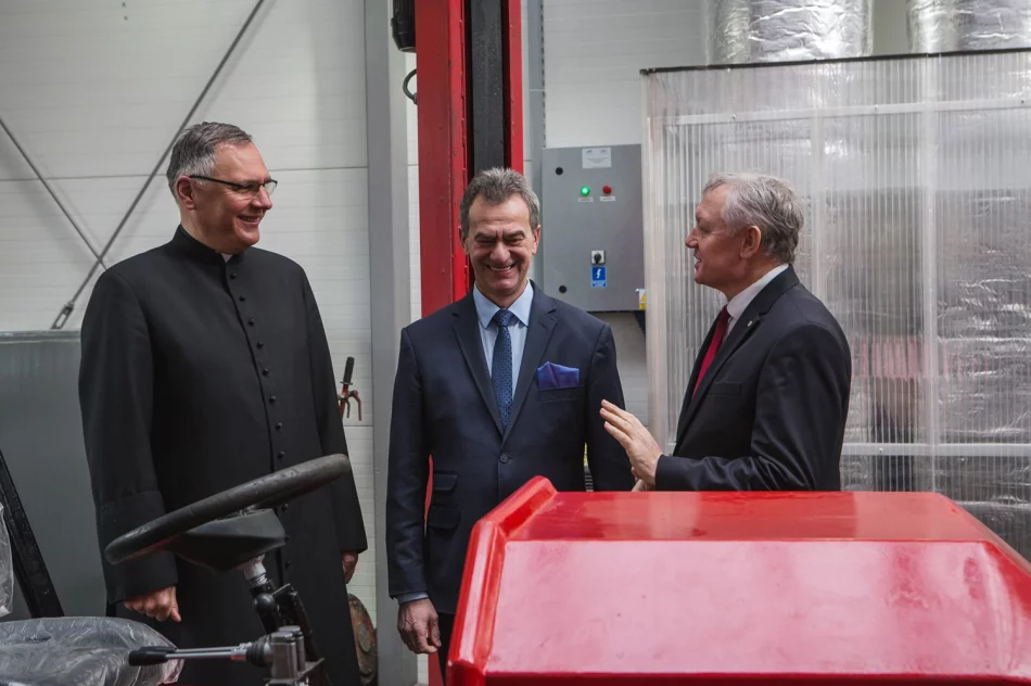 Otwarto przebudowane za blisko 2 mln zł warsztaty  - zdjęcie 5