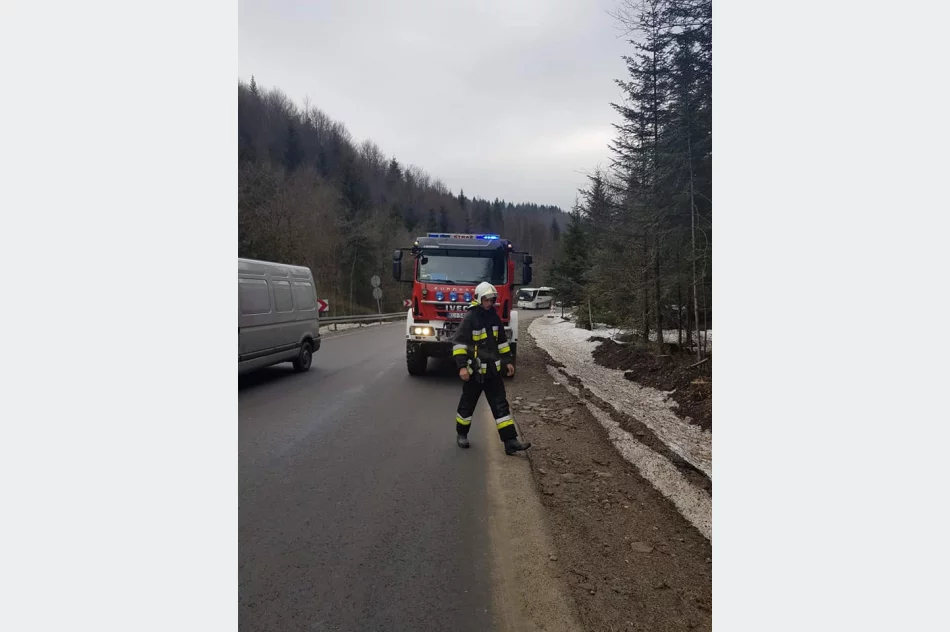 Samochód wpadł do rowu - zdjęcie 6