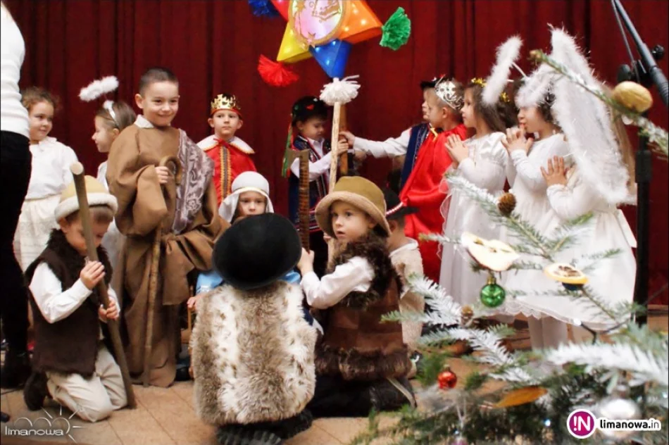 Kolędy i szopki cieszą się niesłabnącą popularnością - zdjęcie 2