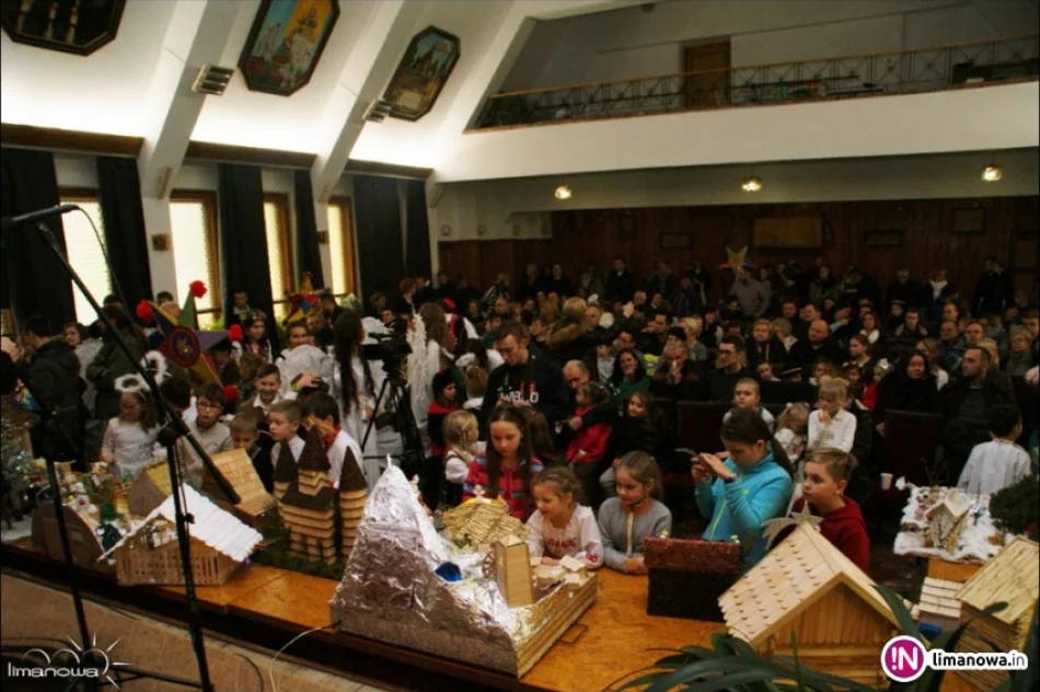 Kolędy i szopki cieszą się niesłabnącą popularnością - zdjęcie 3
