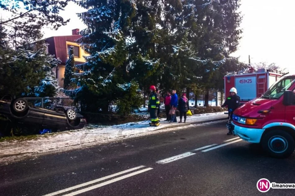 22-latka w Volkswagenie wypadła z drogi i dachowała - zdjęcie 4