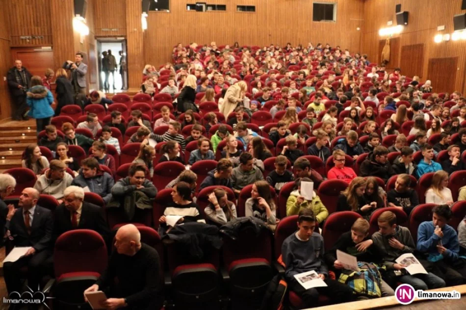 Premierowa projekcja dla młodzieży - zdjęcie 2