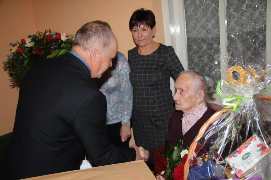 Setne urodziny pani Stanisławy Kaczmarczyk - zdjęcie 5