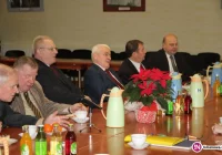 Przedświąteczne spotkanie z emerytowanymi pracownikami - zdjęcie główne