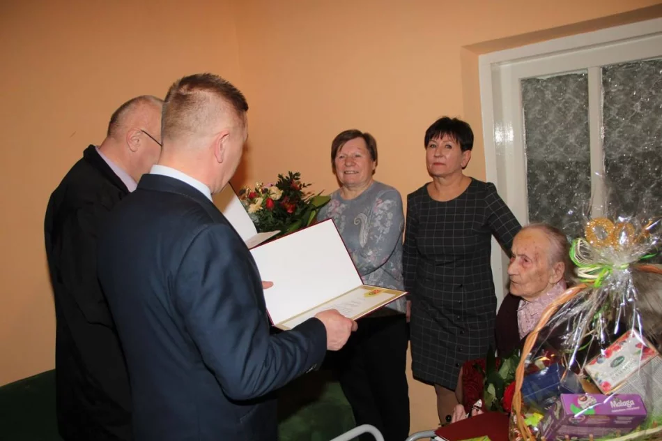 Setne urodziny pani Stanisławy Kaczmarczyk - zdjęcie 18