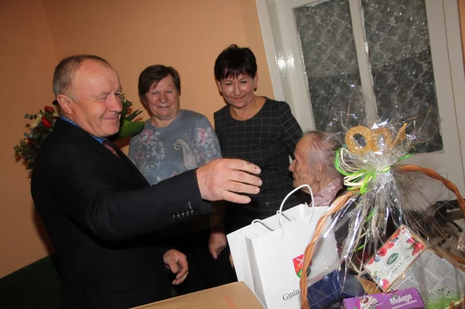 Setne urodziny pani Stanisławy Kaczmarczyk - zdjęcie 19