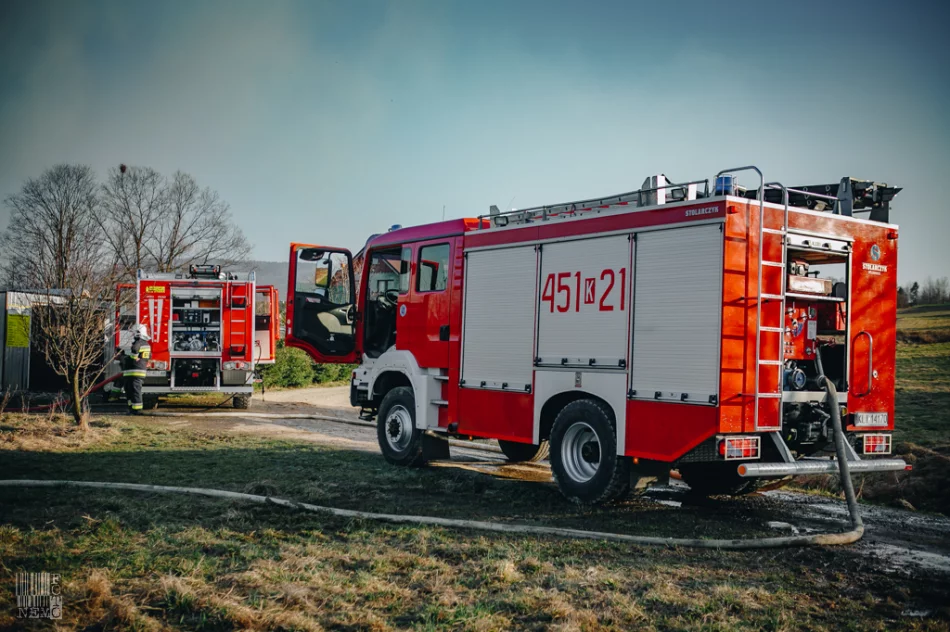 Budynek gospodarczy spłonął doszczętnie wraz z wyposażeniem - zdjęcie 2