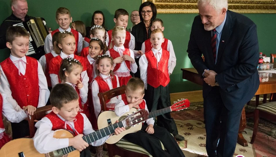 Wzruszający koncert dzieci ze Żmiącej - zdjęcie 1