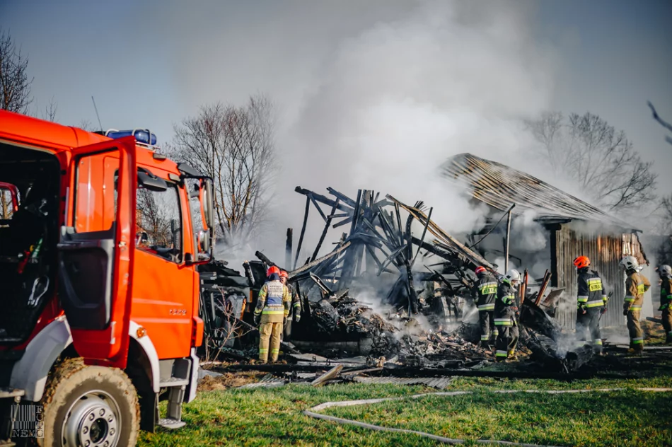 Budynek gospodarczy spłonął doszczętnie wraz z wyposażeniem - zdjęcie 13