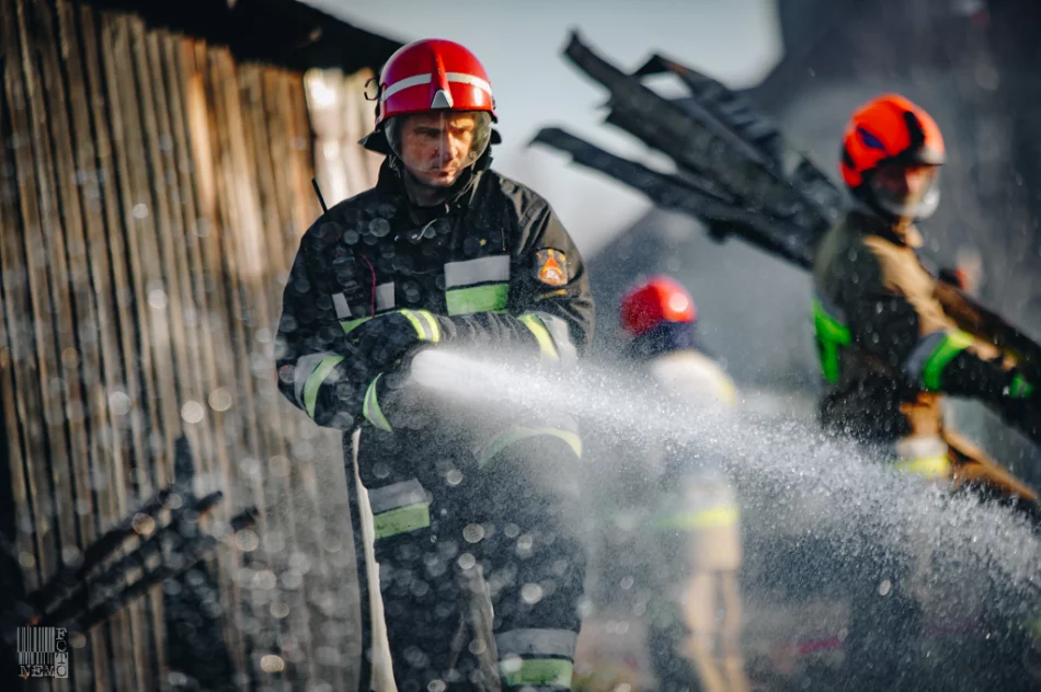 Budynek gospodarczy spłonął doszczętnie wraz z wyposażeniem - zdjęcie 17