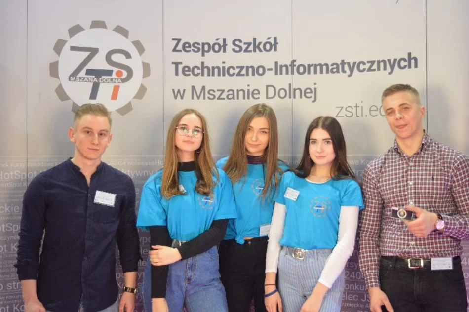 Kolejny sukces ZSTI na krakowskich targach edukacyjnych - zdjęcie 3