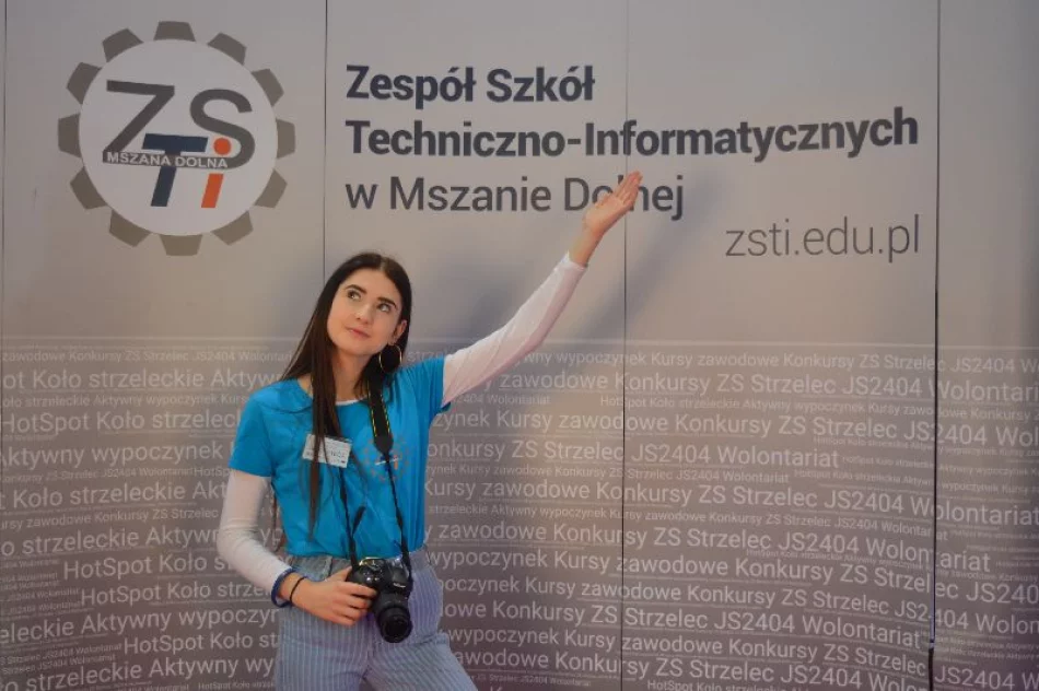 Kolejny sukces ZSTI na krakowskich targach edukacyjnych - zdjęcie 7