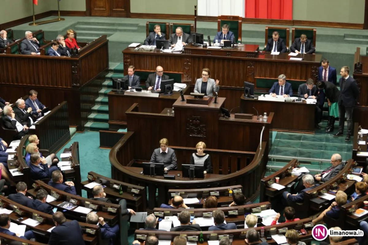 Sejm uchwalił zmiany w oświacie - gimnazja do likwidacji