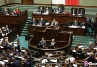 Sejm uchwalił zmiany w oświacie - gimnazja do likwidacji - zdjęcie główne
