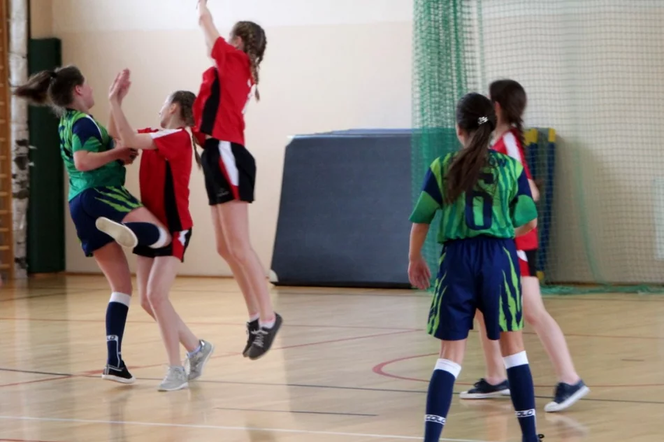 Rupniów znów najlepszy w piłce ręcznej - zdjęcie 13