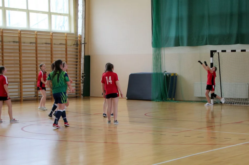 Rupniów znów najlepszy w piłce ręcznej - zdjęcie 15